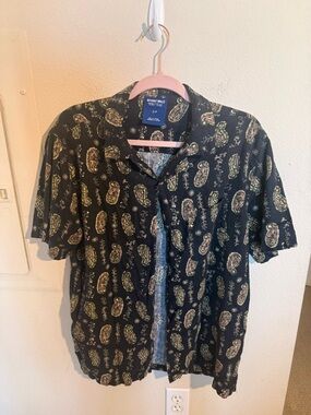 Without Walls Paisley Men’s Button Up Shirt